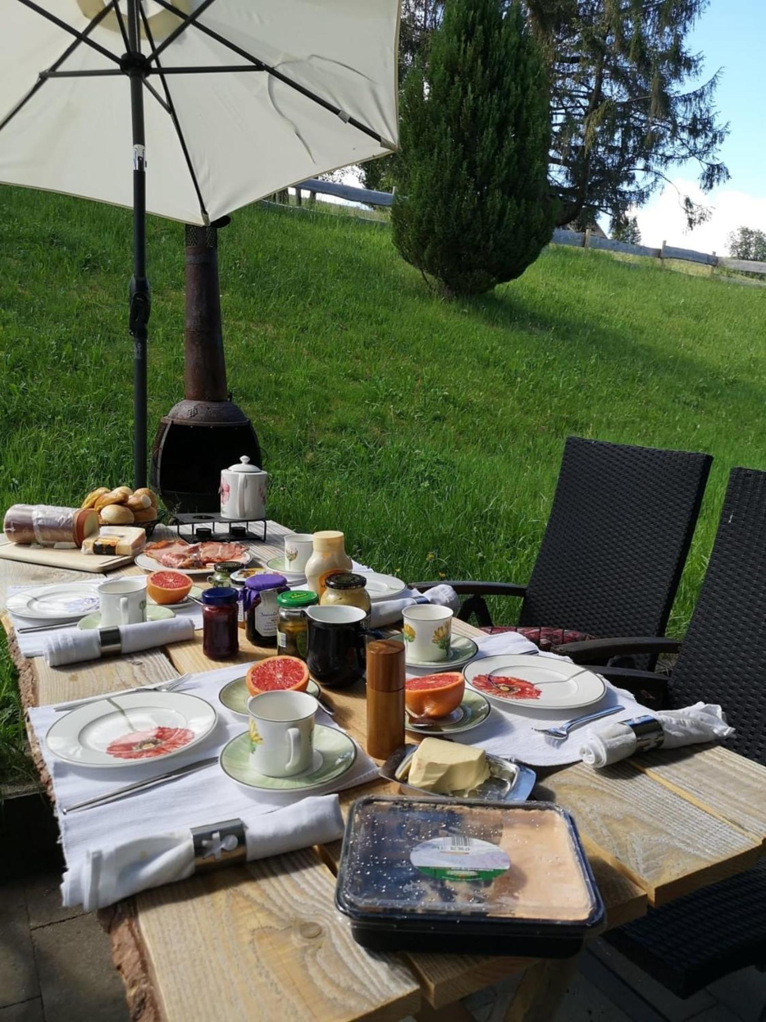 Schwarzwaldhaus Sonnenstrasse, Oberried-Hofsgrund, Dreisamtal Villa โอเบอร์รีด ภายนอก รูปภาพ